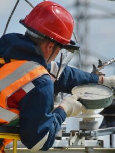 Os 10 Principais equipamentos de proteção individual (EPIs) necessários para trabalhos com eletricidade.