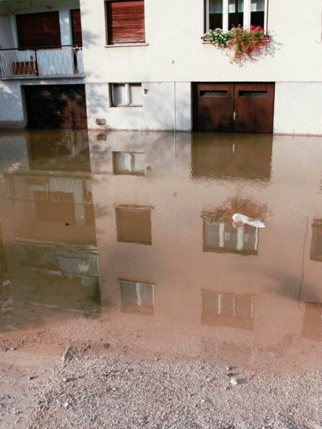 Evitando inundações em condomínios com bombas de drenagem