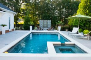 piscina de concreto em casa