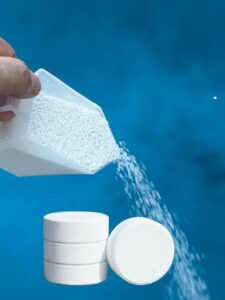 Como substituir ou minimizar o uso do cloro na piscina?